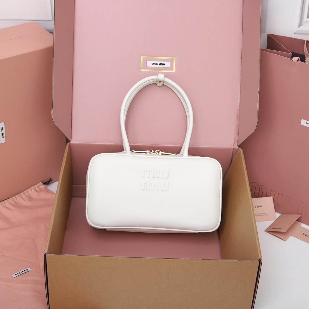 高仿miumiu*5BB172壓紋LOGO手提包小牛皮白色免檢版