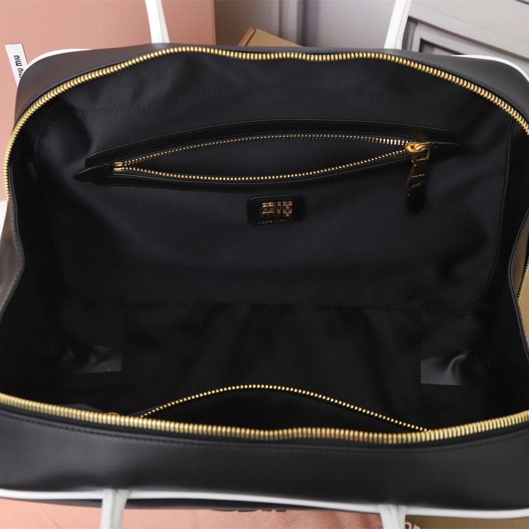 高仿miumiu*Beau系列5BB172小牛皮手袋黑白色免檢版