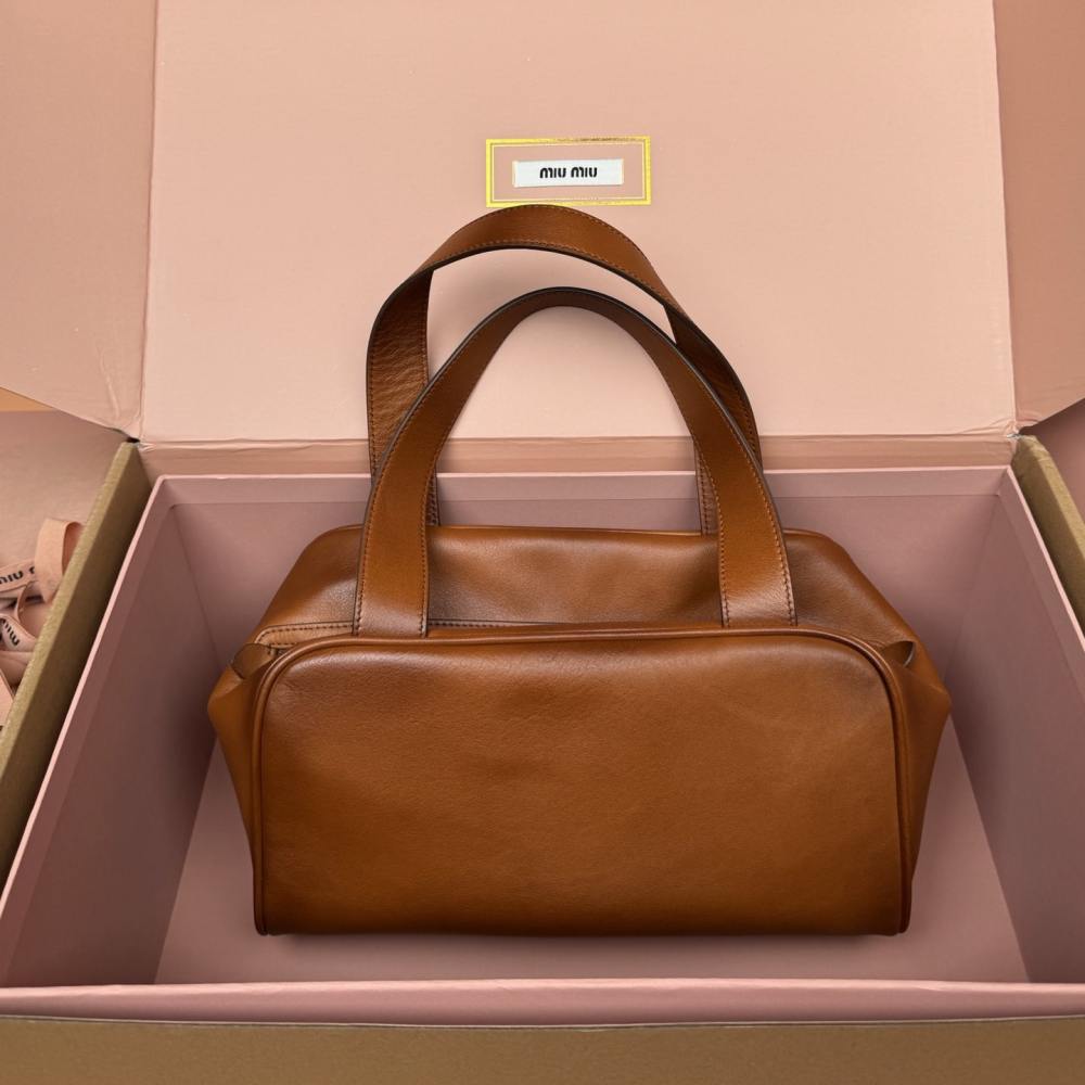 高仿miumiu*5BB182小牛皮手提包干邑色免檢版