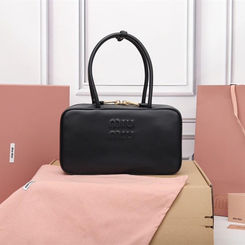 高仿miumiu*5BB172壓紋LOGO手提包小牛皮黑色免檢版