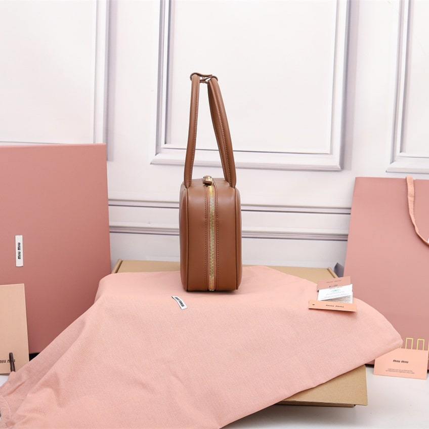 高仿miumiu*5BB172壓紋LOGO手提包小牛皮棕色免檢版