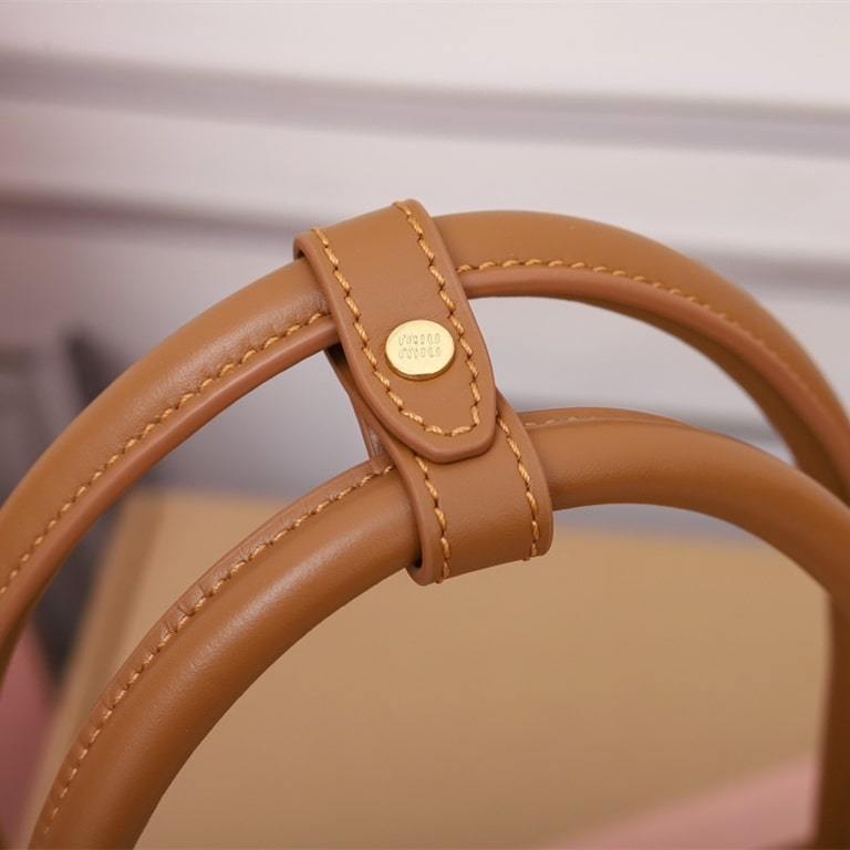 高仿miumiu*5BB172壓紋LOGO手提包小牛皮白蘭地免檢版