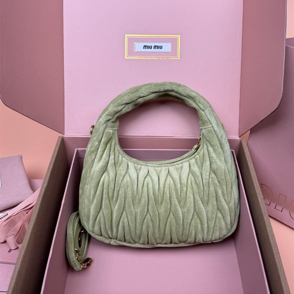高仿miumiu*Matelasse系列5BC125絨面手提包綠色小號免檢版