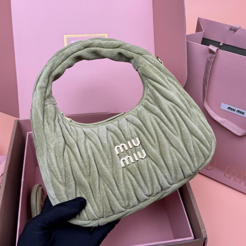 高仿miumiu*Matelasse系列5BC125絨面手提包綠色小號免檢版