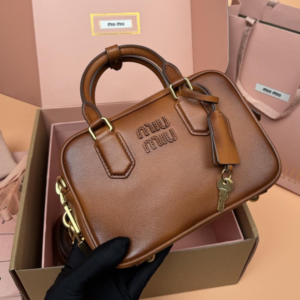 高仿miumiu*Arcadie系列5BB123秀款保齡球手提包復古棕免檢版