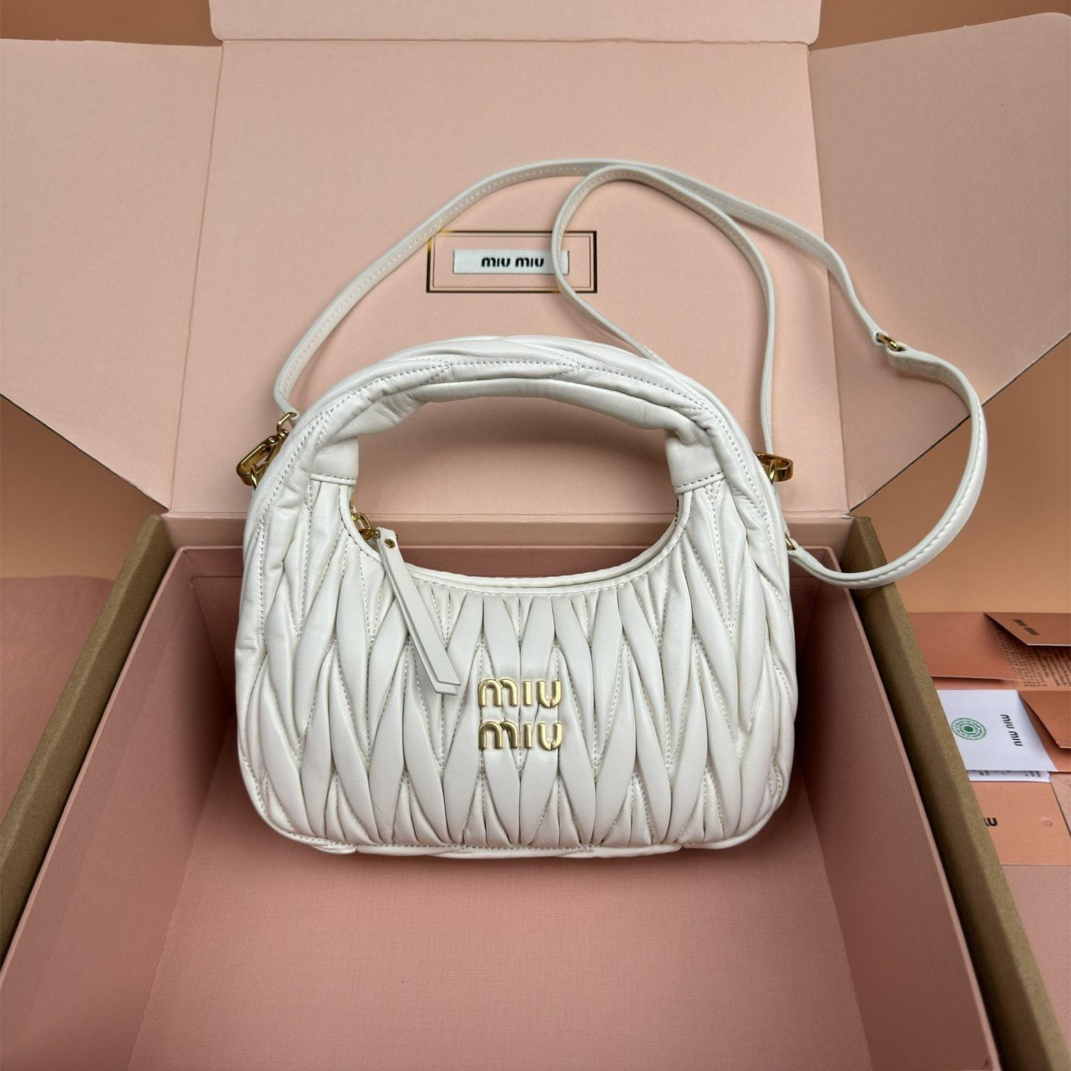 高仿miumiu*Matelasse系列5BC125小羊皮手提袋白色小號免檢版