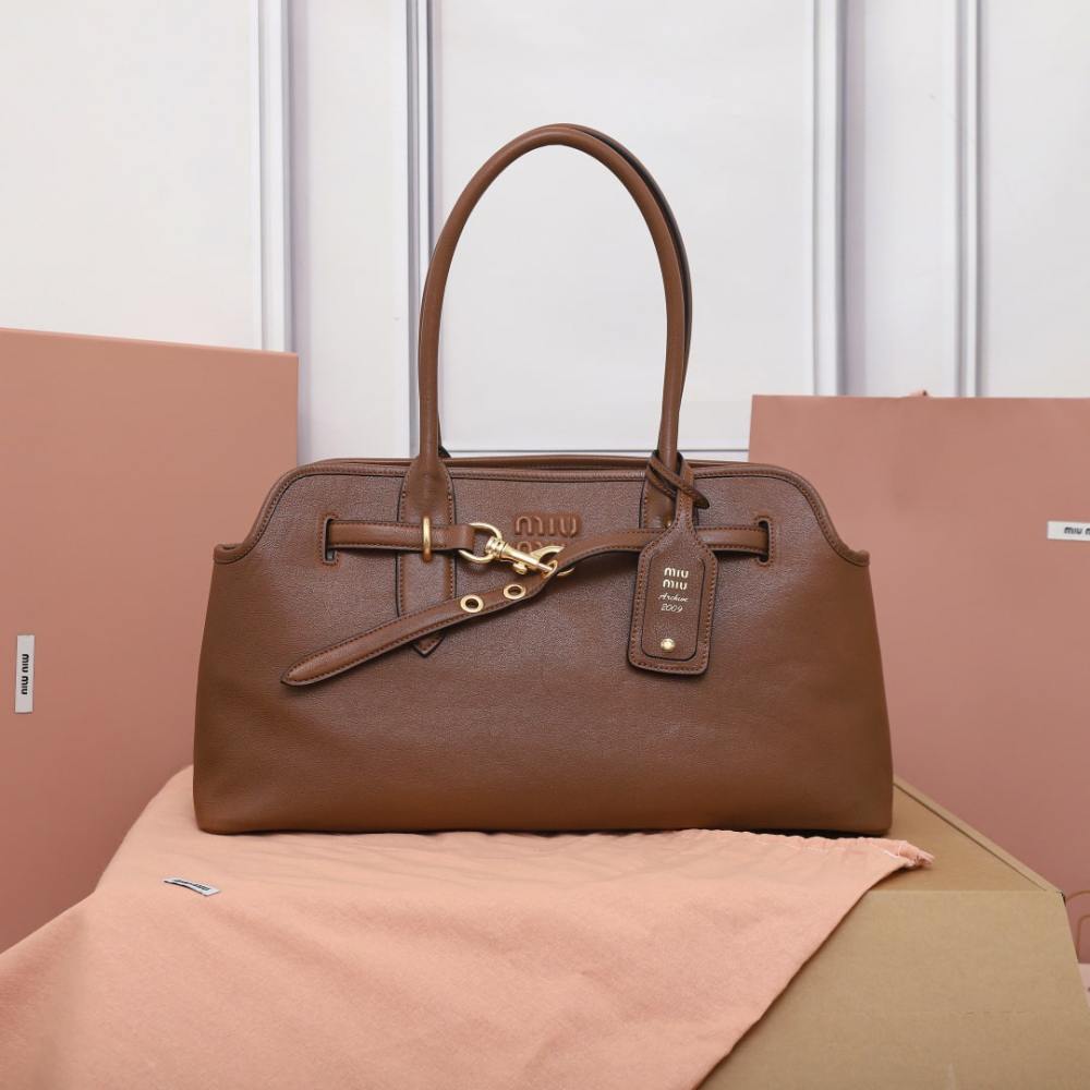 高仿miumiu*Aventure系列5BG310小羊皮Tote手袋橡木色免檢版