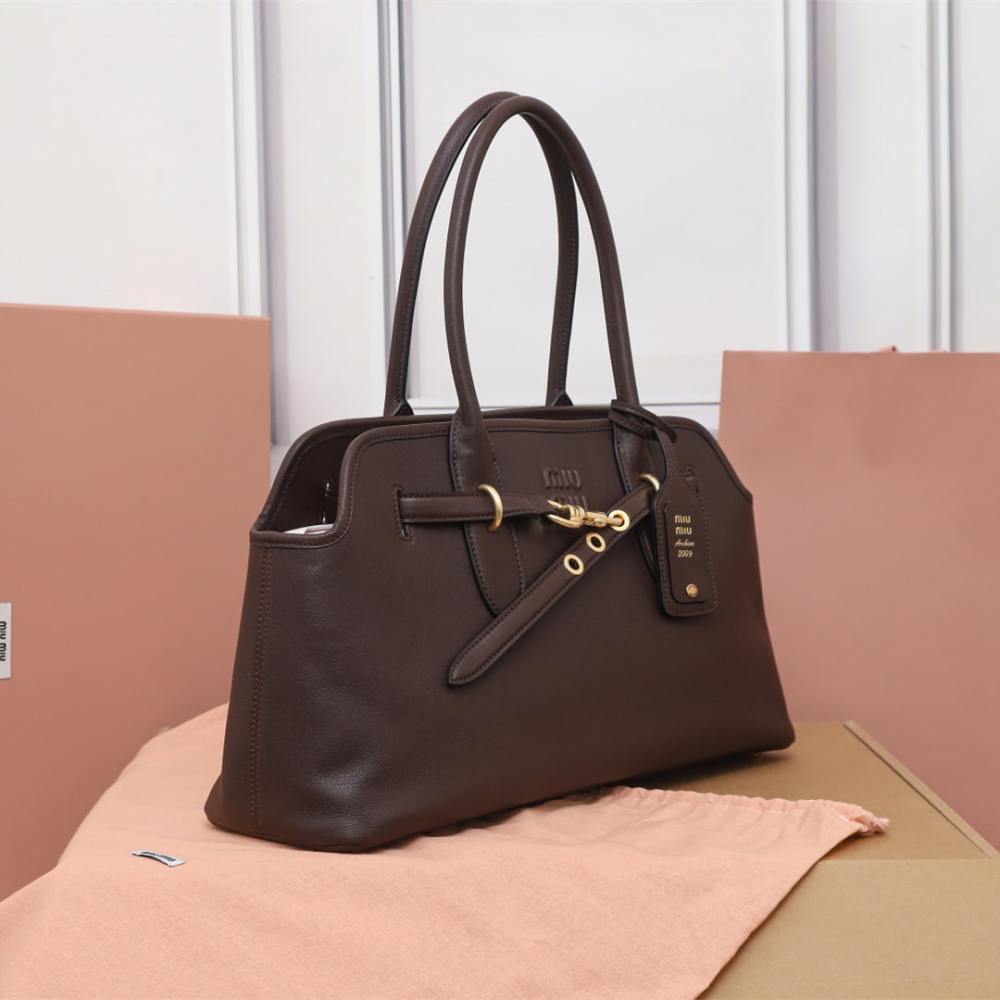 高仿miumiu*Aventure系列5BG310小羊皮Tote手袋石楠木色免檢版