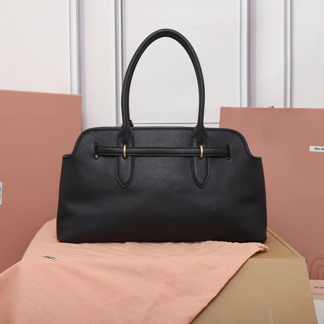 高仿miumiu*Aventure系列5BG310小牛皮Tote手袋黑色免檢版