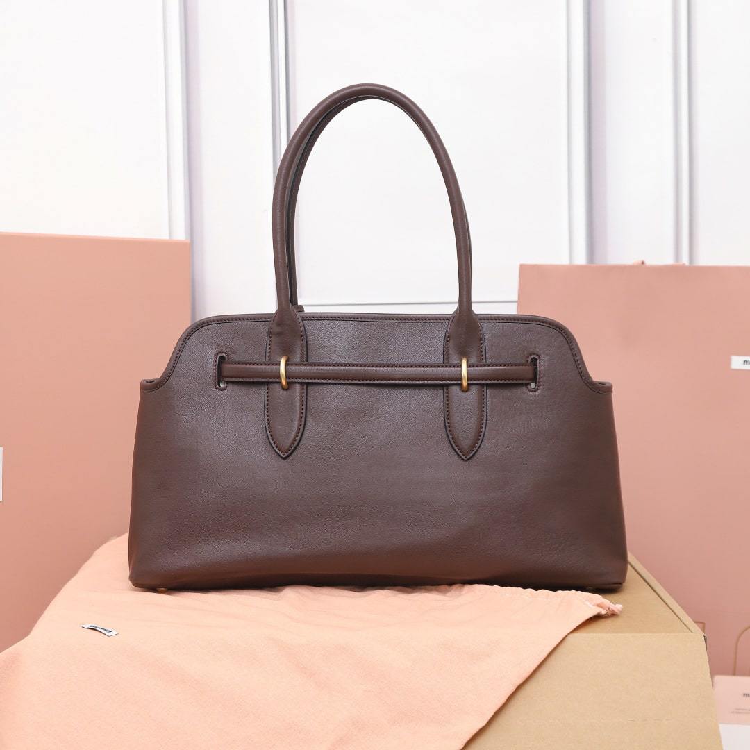 高仿miumiu*Aventure系列5BG310小羊皮Tote手袋石楠木色免檢版