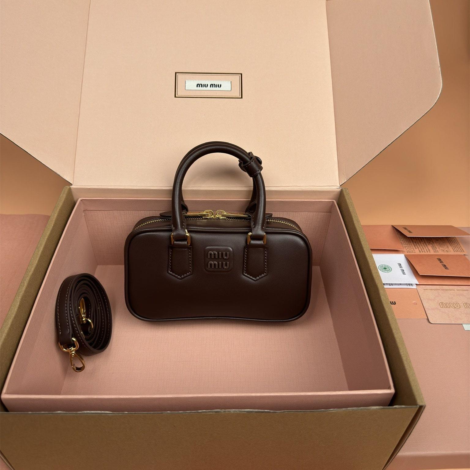 高仿miumiu*Arcadie系列5BP088小牛皮手袋石楠木色Mini免檢版