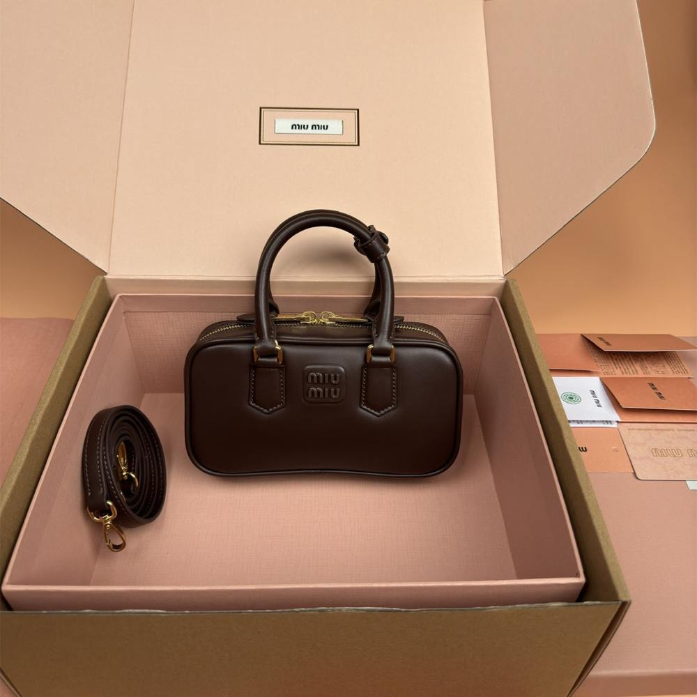 高仿miumiu*Arcadie系列5BP088小牛皮手袋石楠木色Mini免檢版