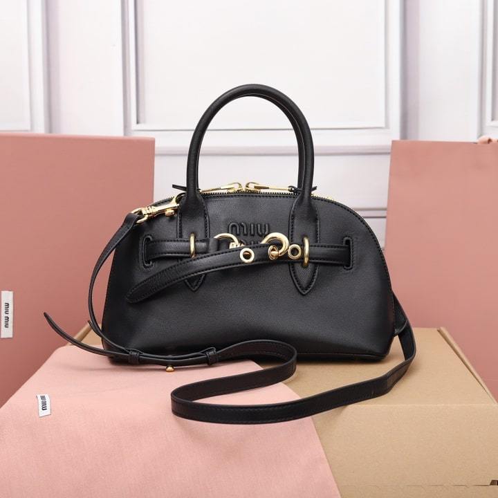 高仿miumiu*Aventure系列5BB169手提包黑色小號免檢版