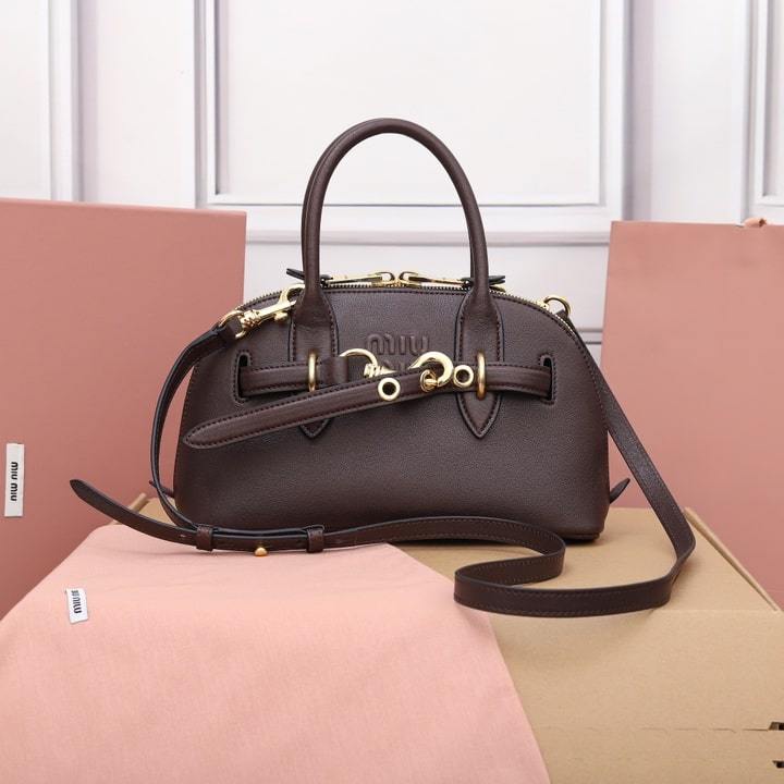 高仿miumiu*Aventure系列5BB169手提包石楠木色小號免檢版