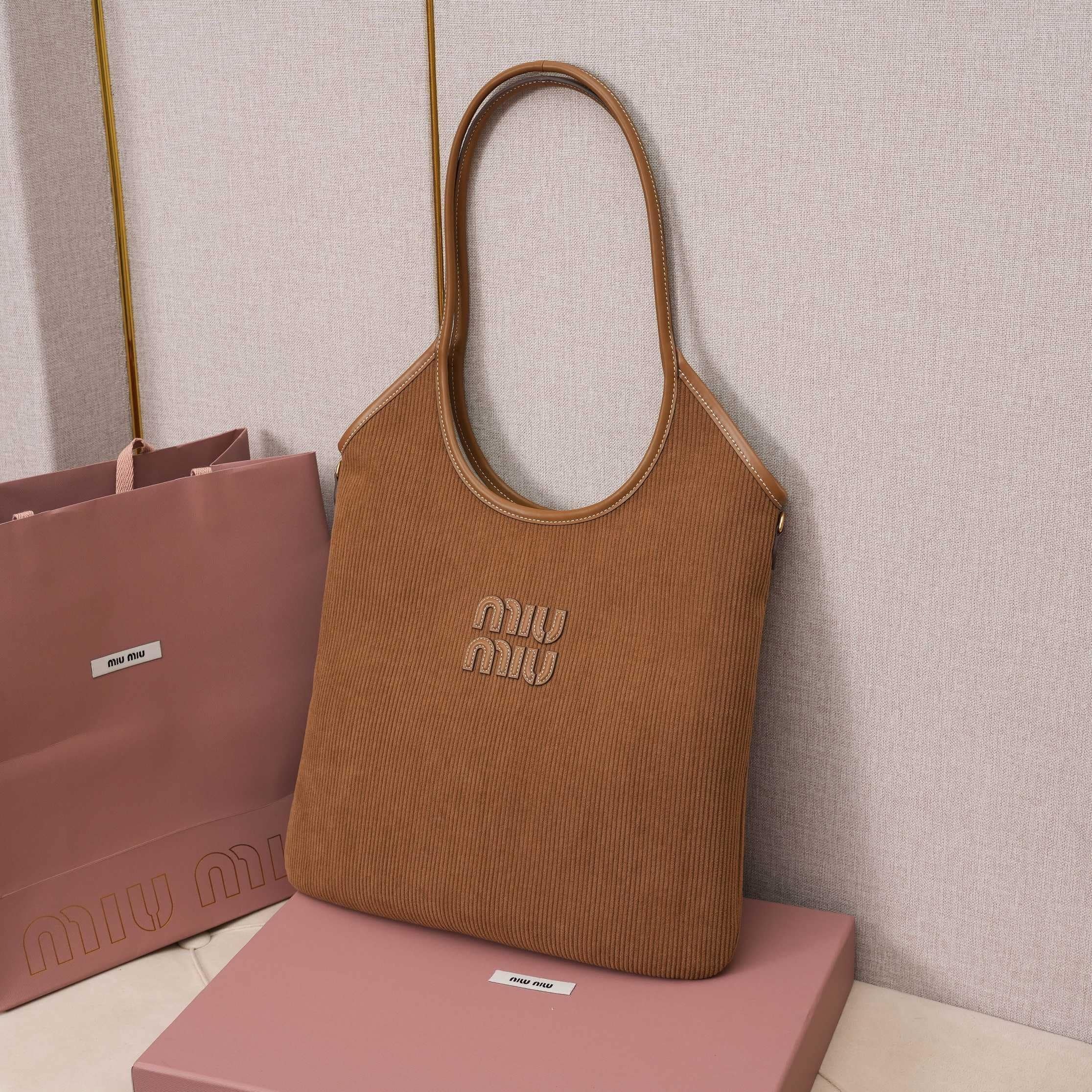 高仿miumiu繆繆*IVY系列5BG231限定款Tote包肉桂棕免檢版