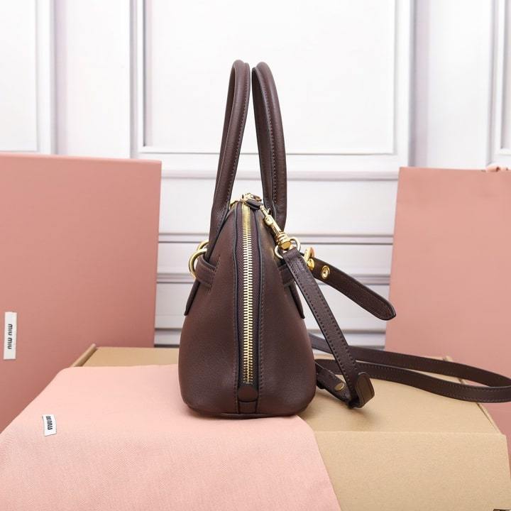 高仿miumiu*Aventure系列5BB168手提包石楠木色免檢版