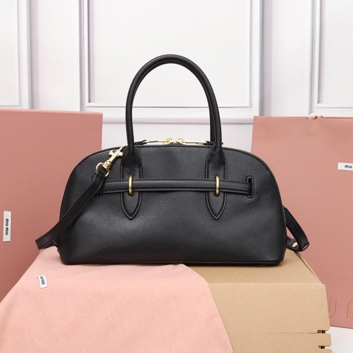 高仿miumiu*Aventure系列5BB168手提包黑色免檢版