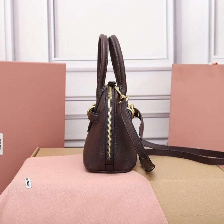 高仿miumiu*Aventure系列5BB169手提包石楠木色小號免檢版