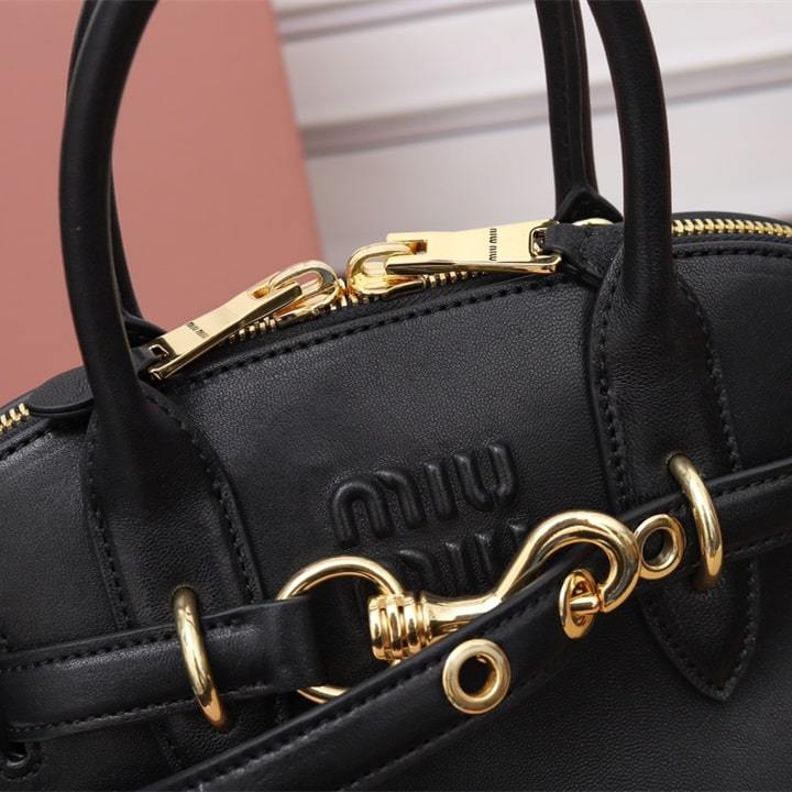 高仿miumiu*Aventure系列5BB169手提包黑色小號免檢版