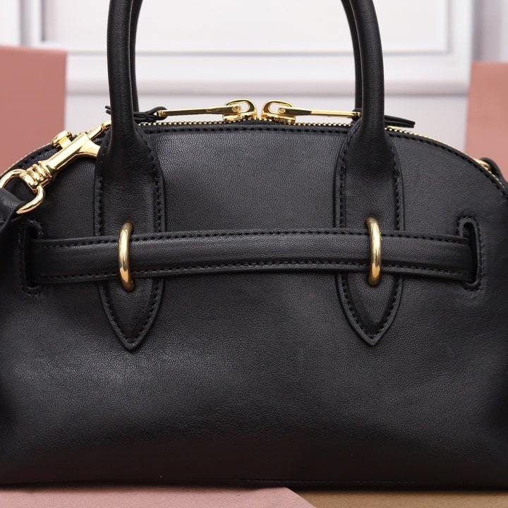 高仿miumiu*Aventure系列5BB169手提包黑色小號免檢版