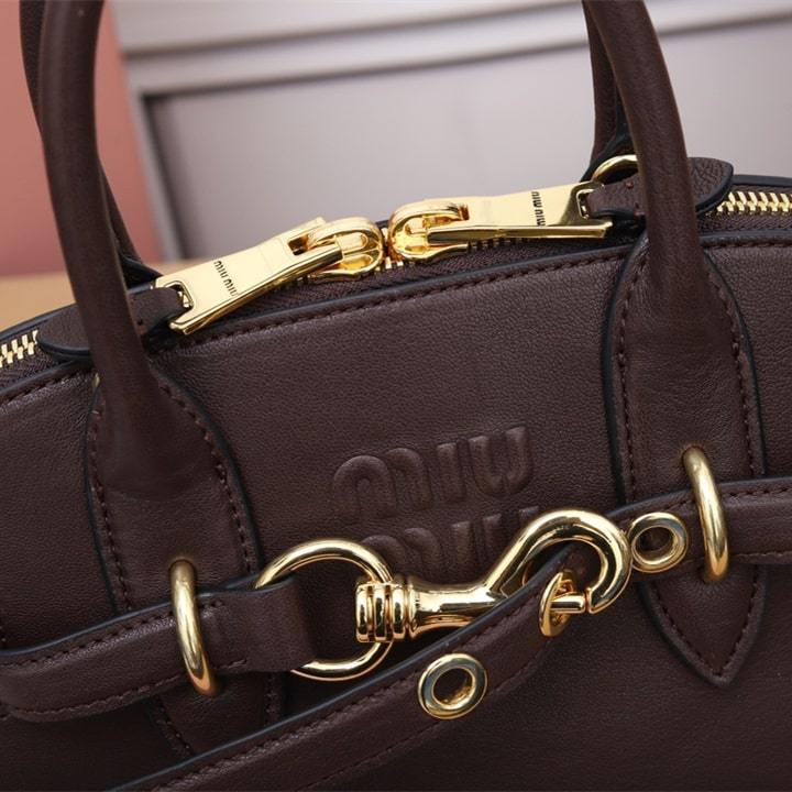 高仿miumiu*Aventure系列5BB169手提包石楠木色小號免檢版