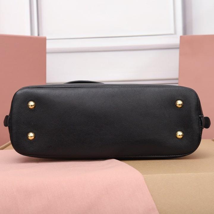 高仿miumiu*Aventure系列5BB169手提包黑色小號免檢版