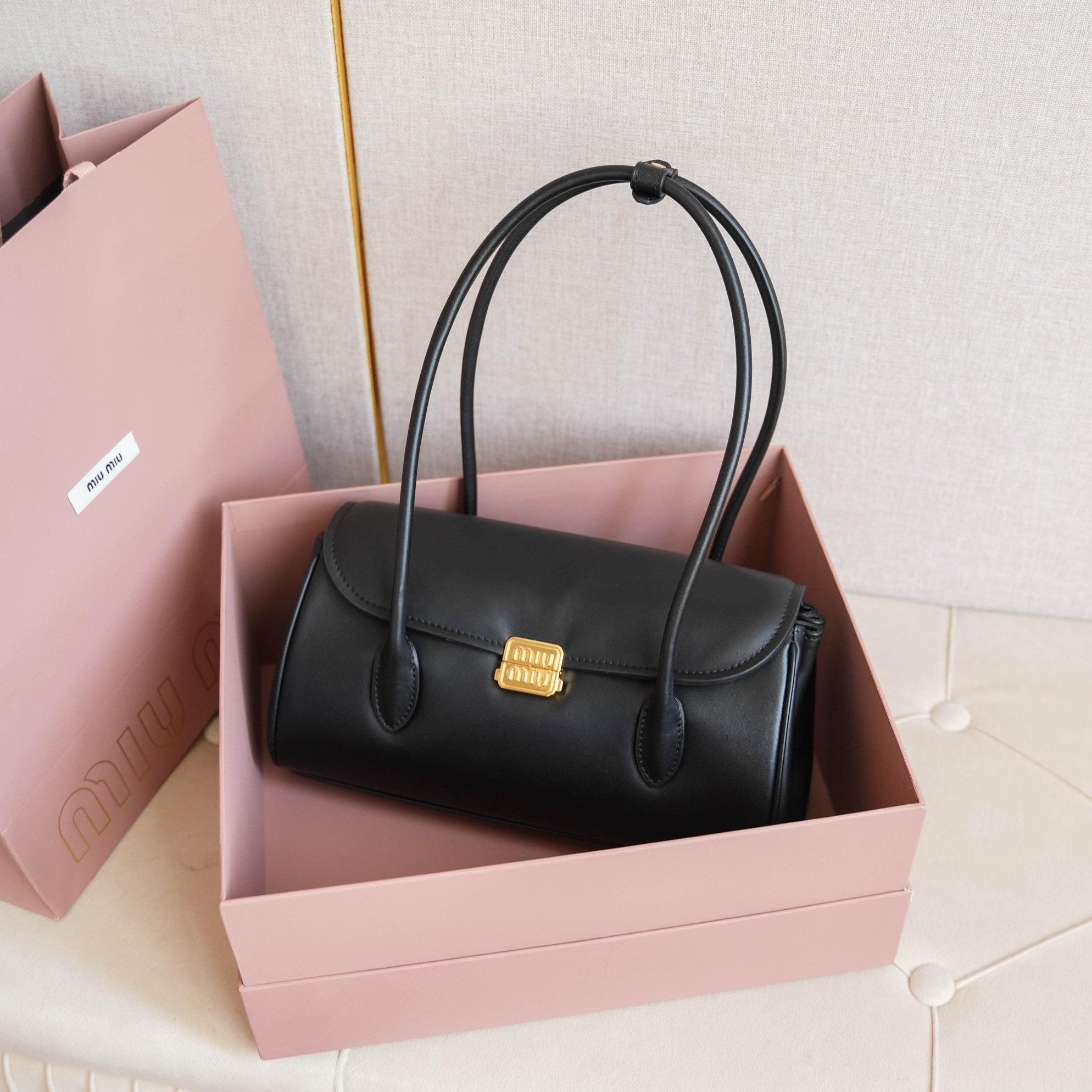 高仿miumiu*5BD265手提單肩包黑色免檢版