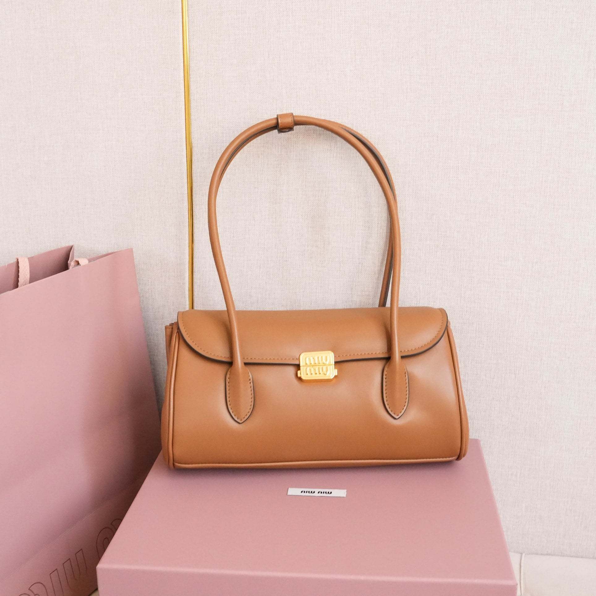 高仿miumiu*5BD265手提單肩包棕色免檢版