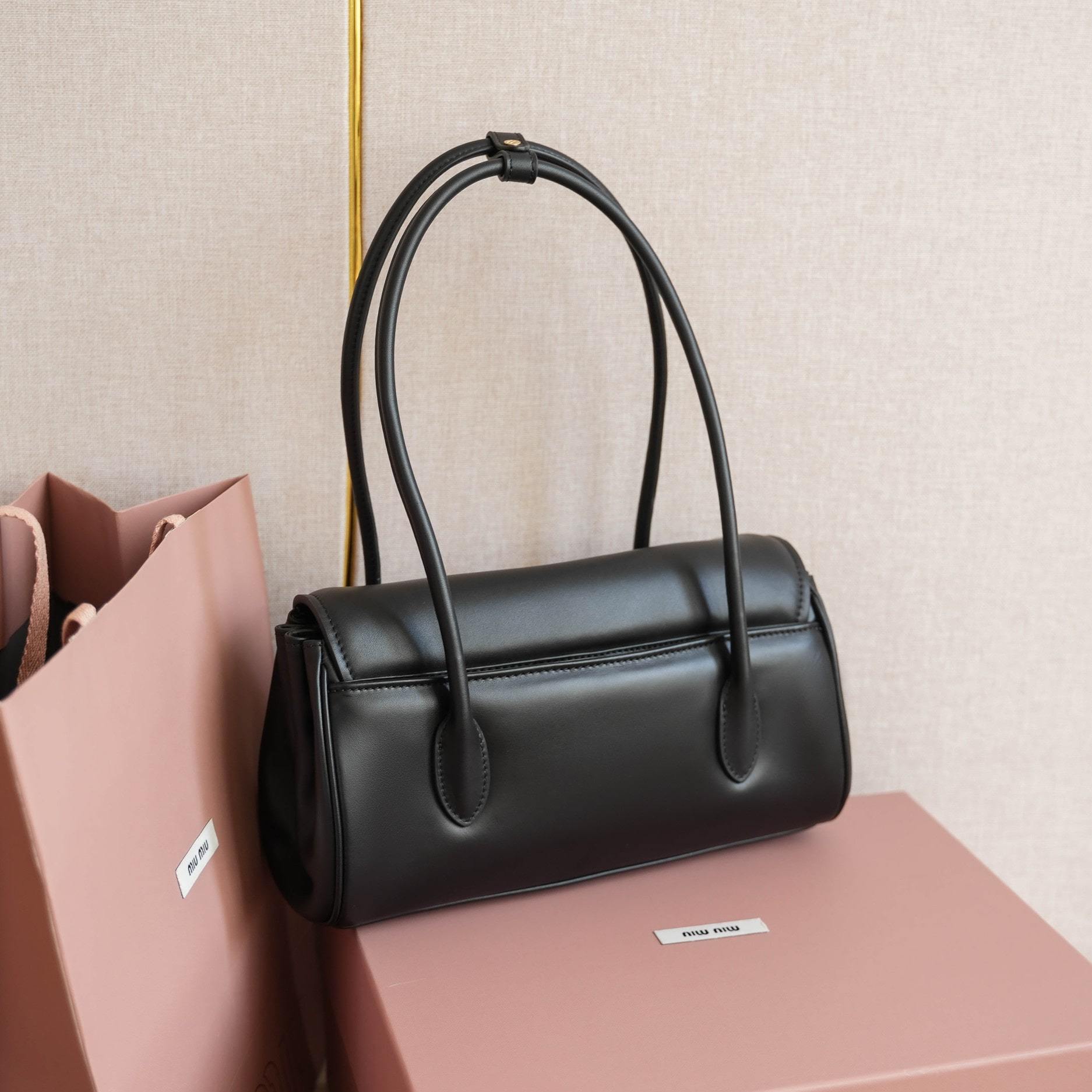 高仿miumiu*5BD265手提單肩包黑色免檢版