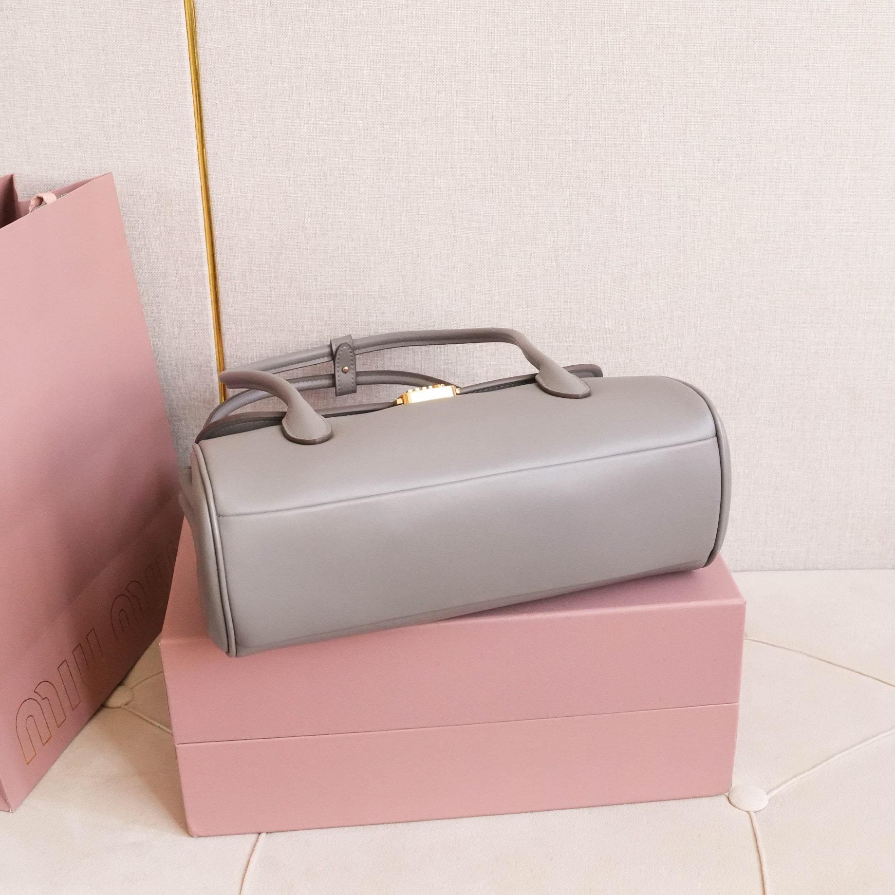 高仿miumiu*5BD265手提單肩包灰色免檢版