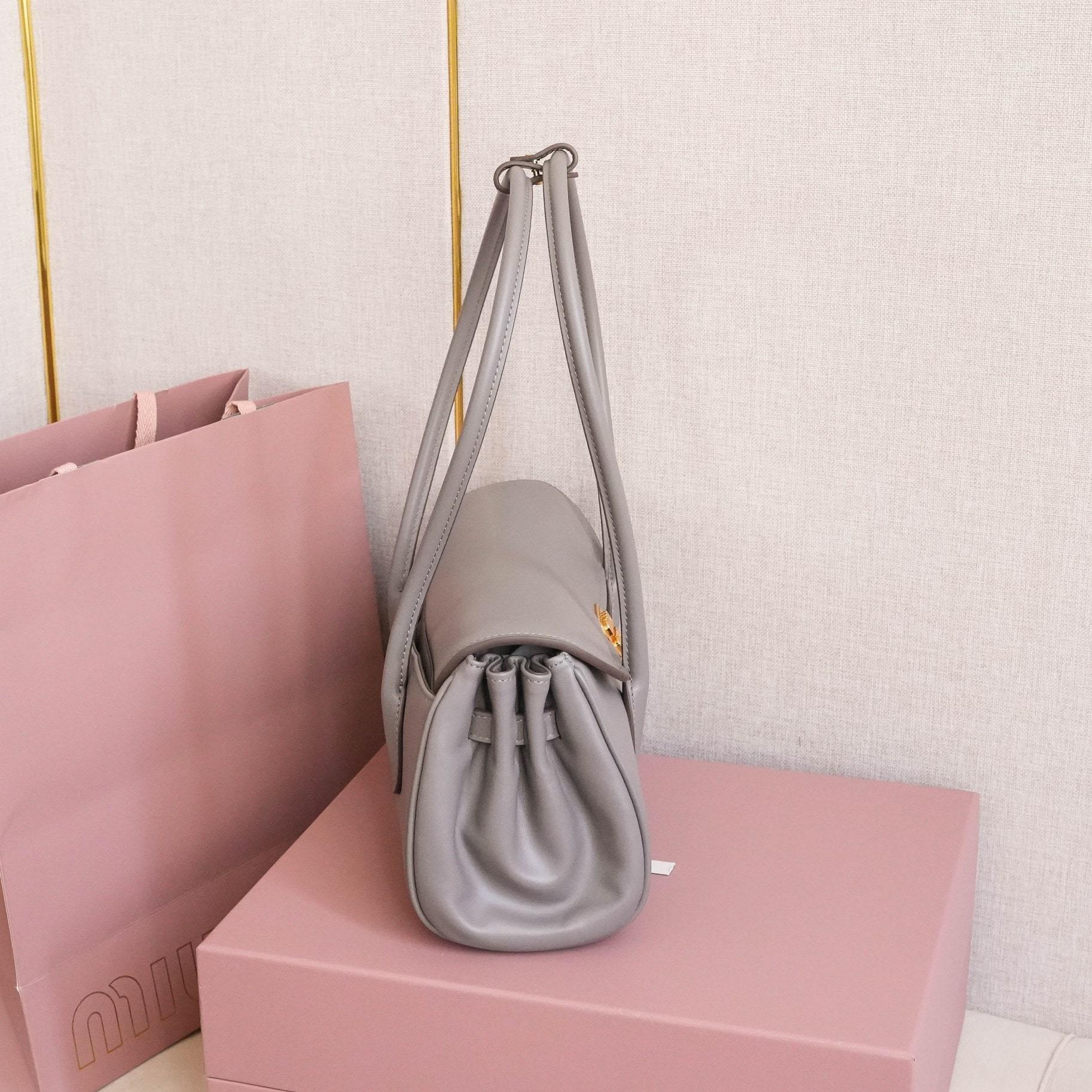 高仿miumiu*5BD265手提單肩包灰色免檢版