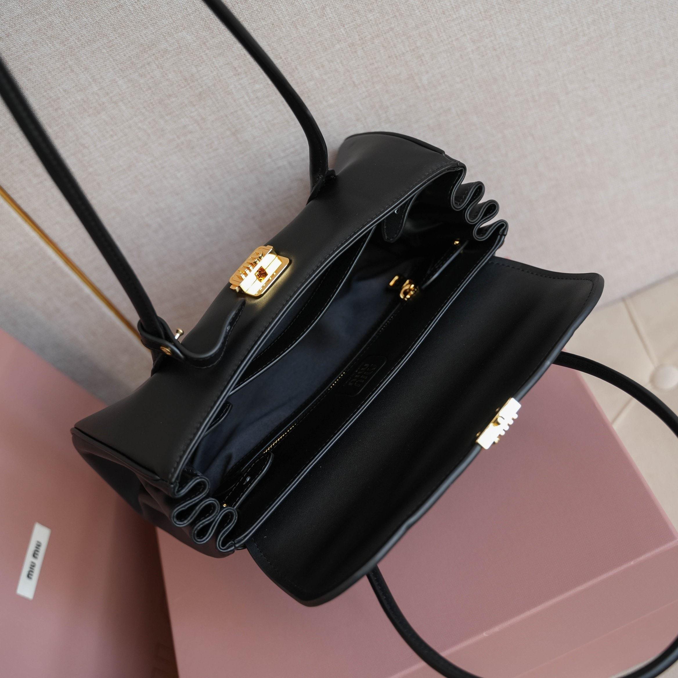 高仿miumiu*5BD265手提單肩包黑色免檢版
