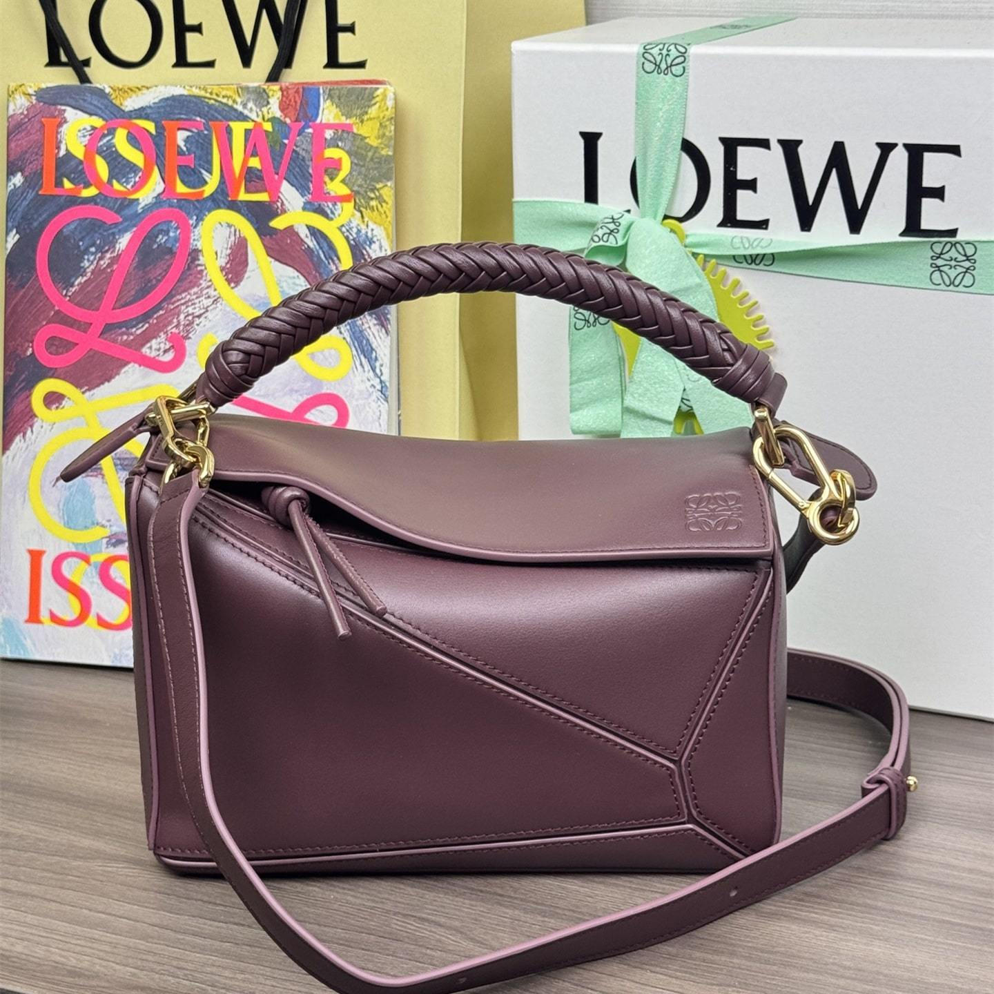 高仿Loewe*Puzzle系列7240小牛皮單肩包酒紅色小號免檢版