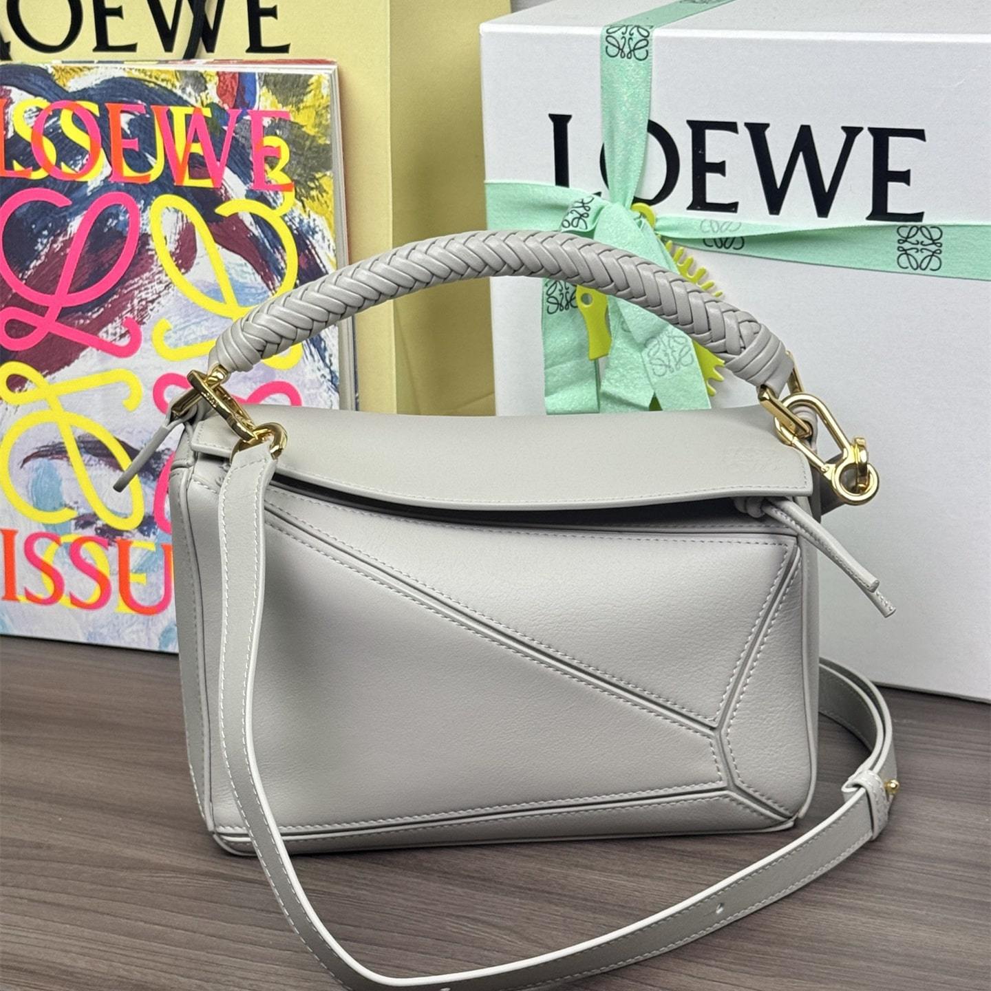 高仿Loewe*Puzzle系列6579小牛皮單肩包貝殼灰小號免檢版