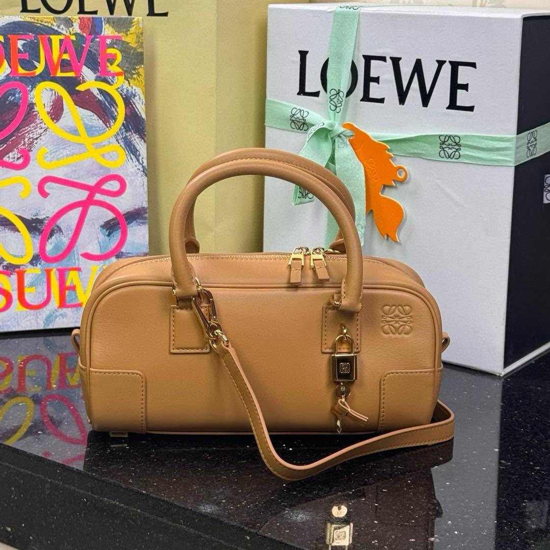 高仿Loewe*Amazona系列2586橫版手提包沙漠黃免檢版