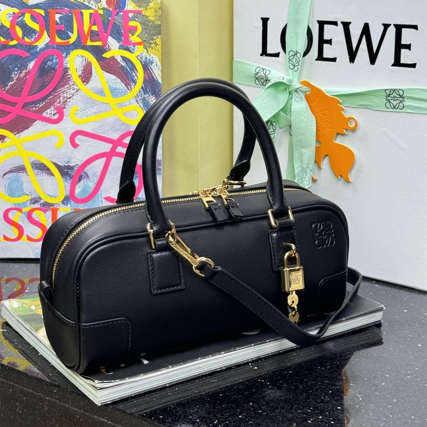 高仿Loewe*Amazona系列1100橫版手提包黑色免檢版