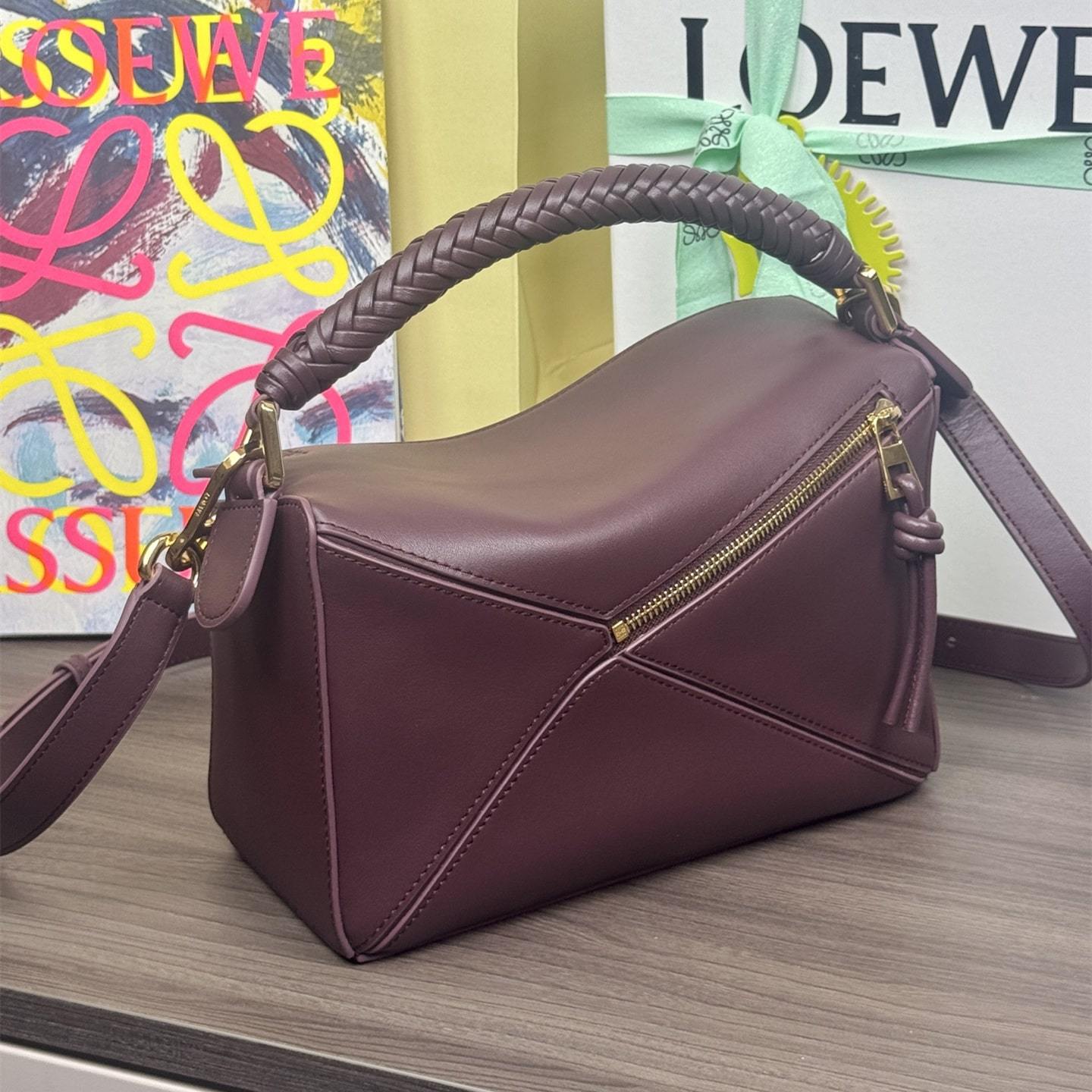 高仿Loewe*Puzzle系列7240小牛皮單肩包酒紅色小號免檢版