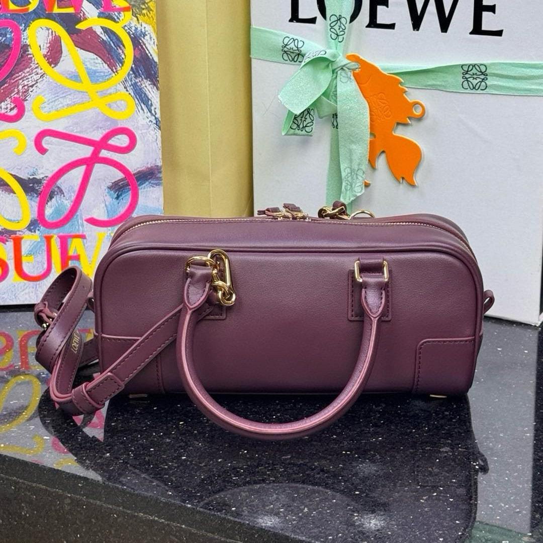 高仿Loewe*Amazona系列7240橫版手提包酒紅色免檢版