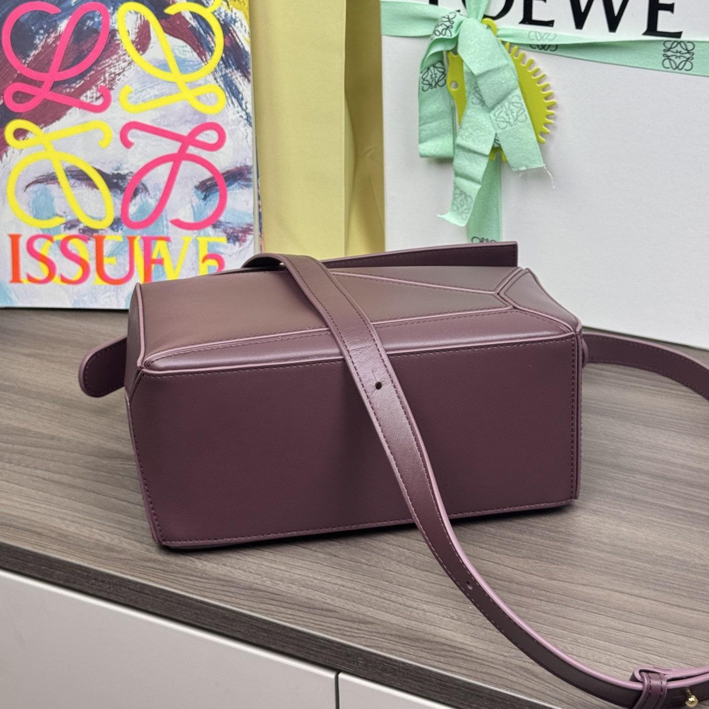 高仿Loewe*Puzzle系列7240小牛皮單肩包酒紅色小號免檢版