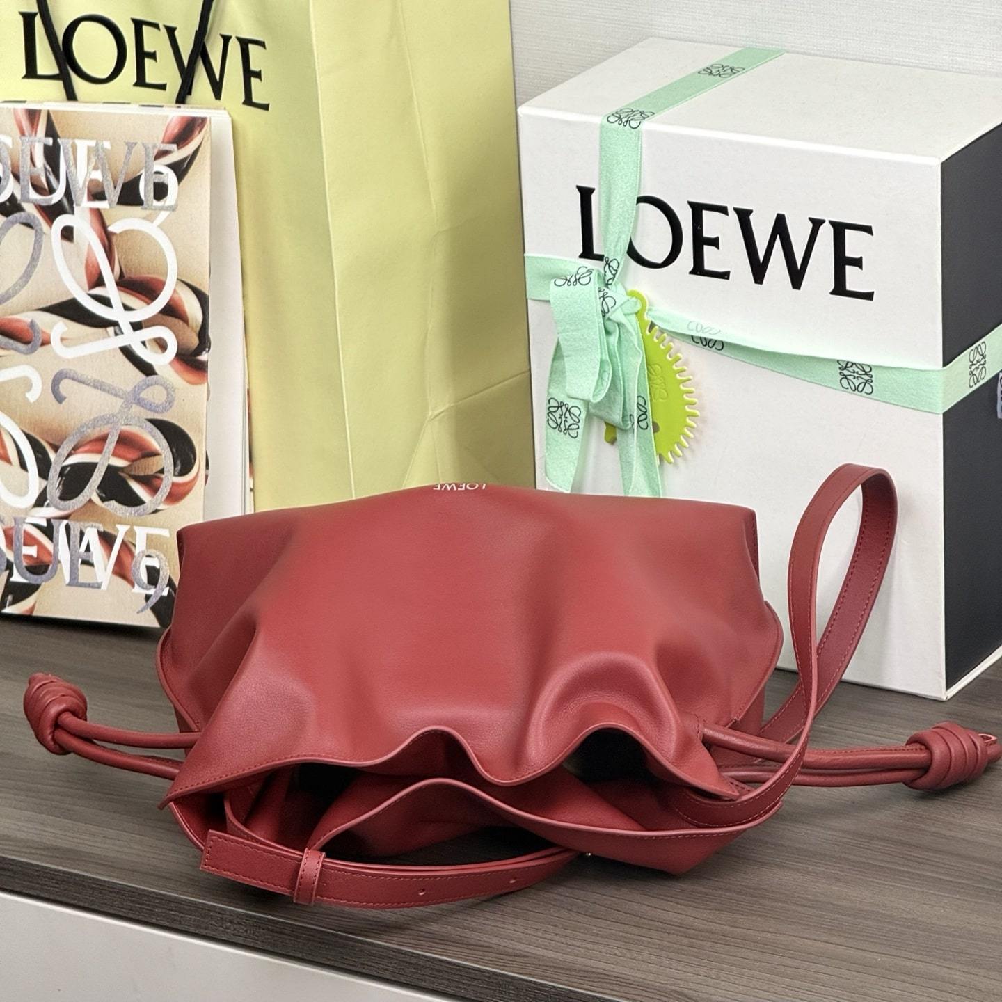 高仿Loewe*Flamenco系列7885小牛皮手拎袋紅色中號免檢版
