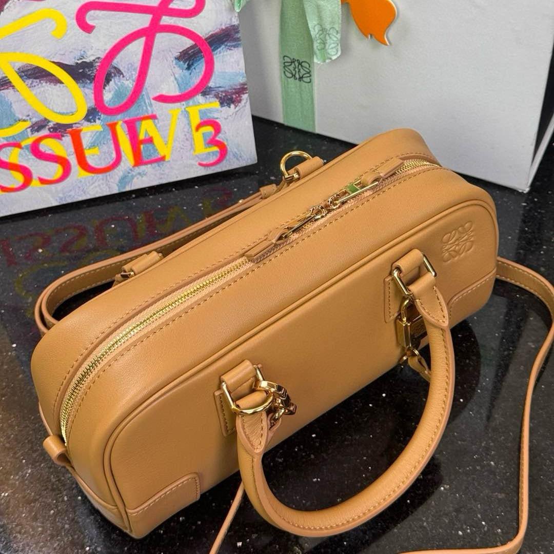 高仿Loewe*Amazona系列2586橫版手提包沙漠黃免檢版