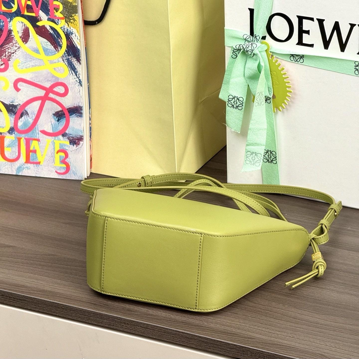 高仿Loewe*Hobo系列4221單肩斜挎包淺苔綠Mini免檢版