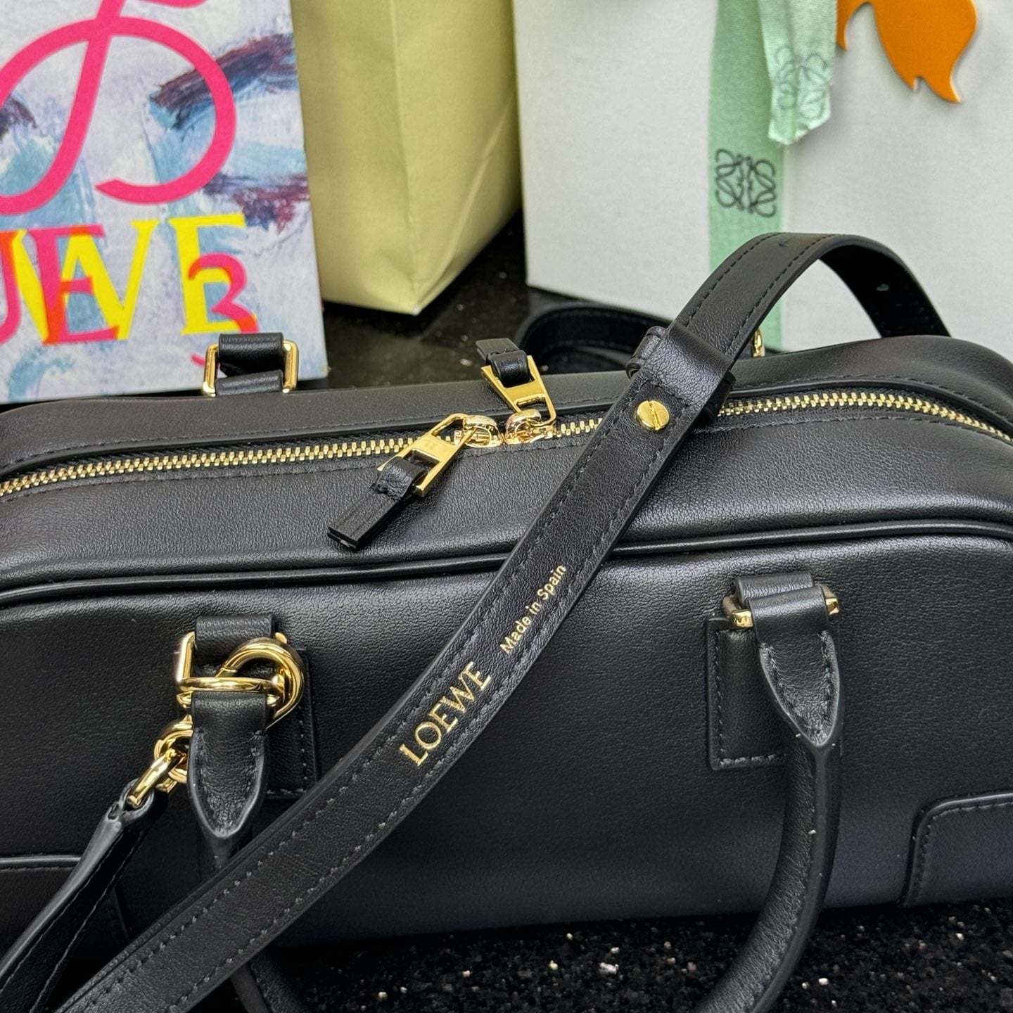 高仿Loewe*Amazona系列1100橫版手提包黑色免檢版