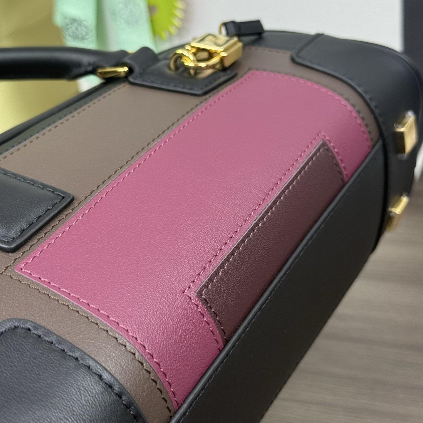 高仿Loewe*Amazona系列1101橫版手提包勃艮第酒免檢版