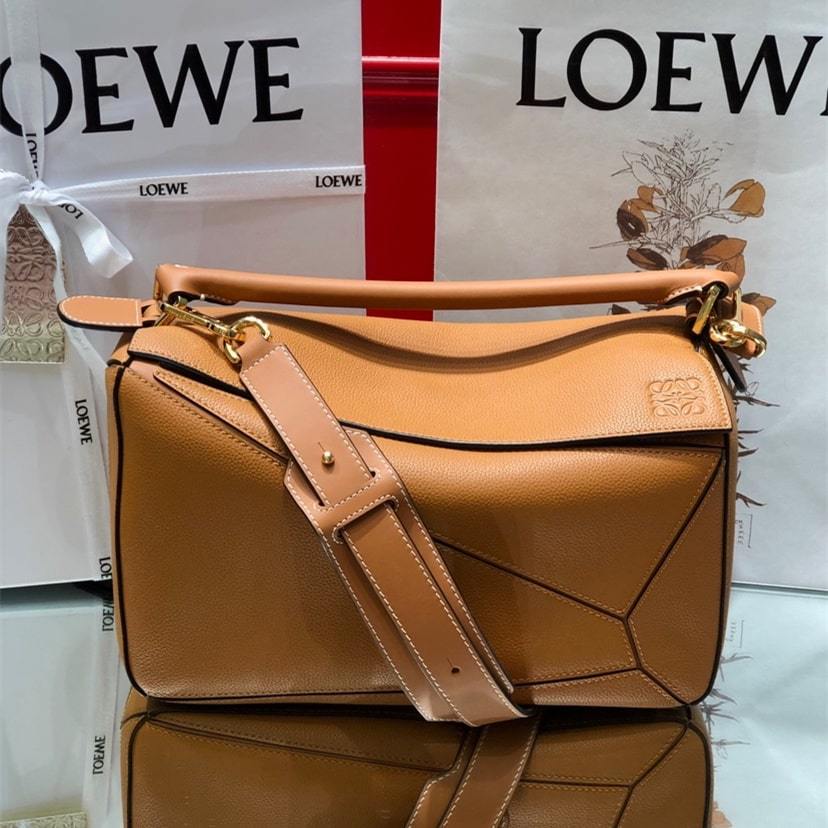 高仿Loewe*Puzzle系列2530單肩包焦糖色中號免檢版