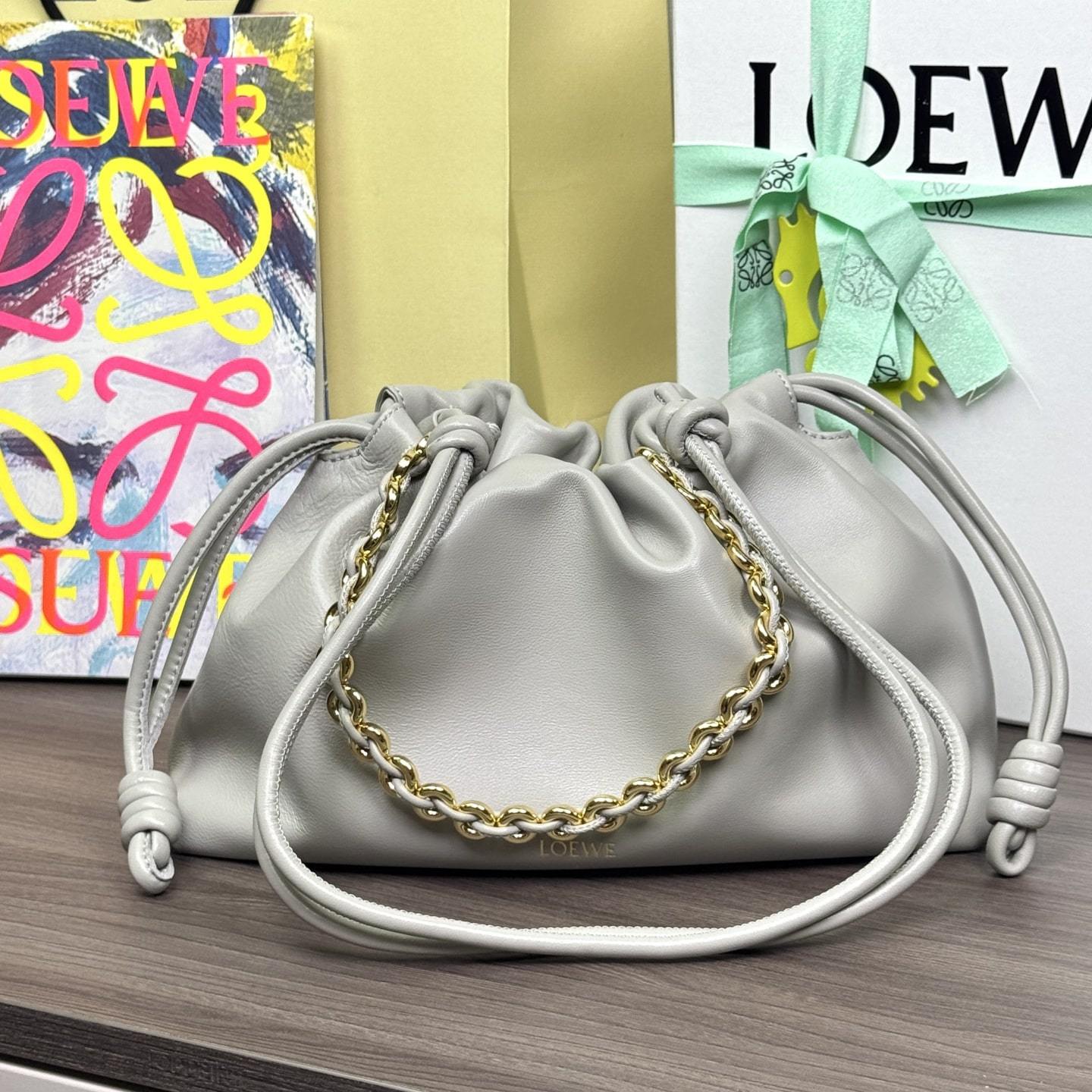 高仿Loewe*Flamenco系列6579小羊皮元寶袋灰色中號免檢版