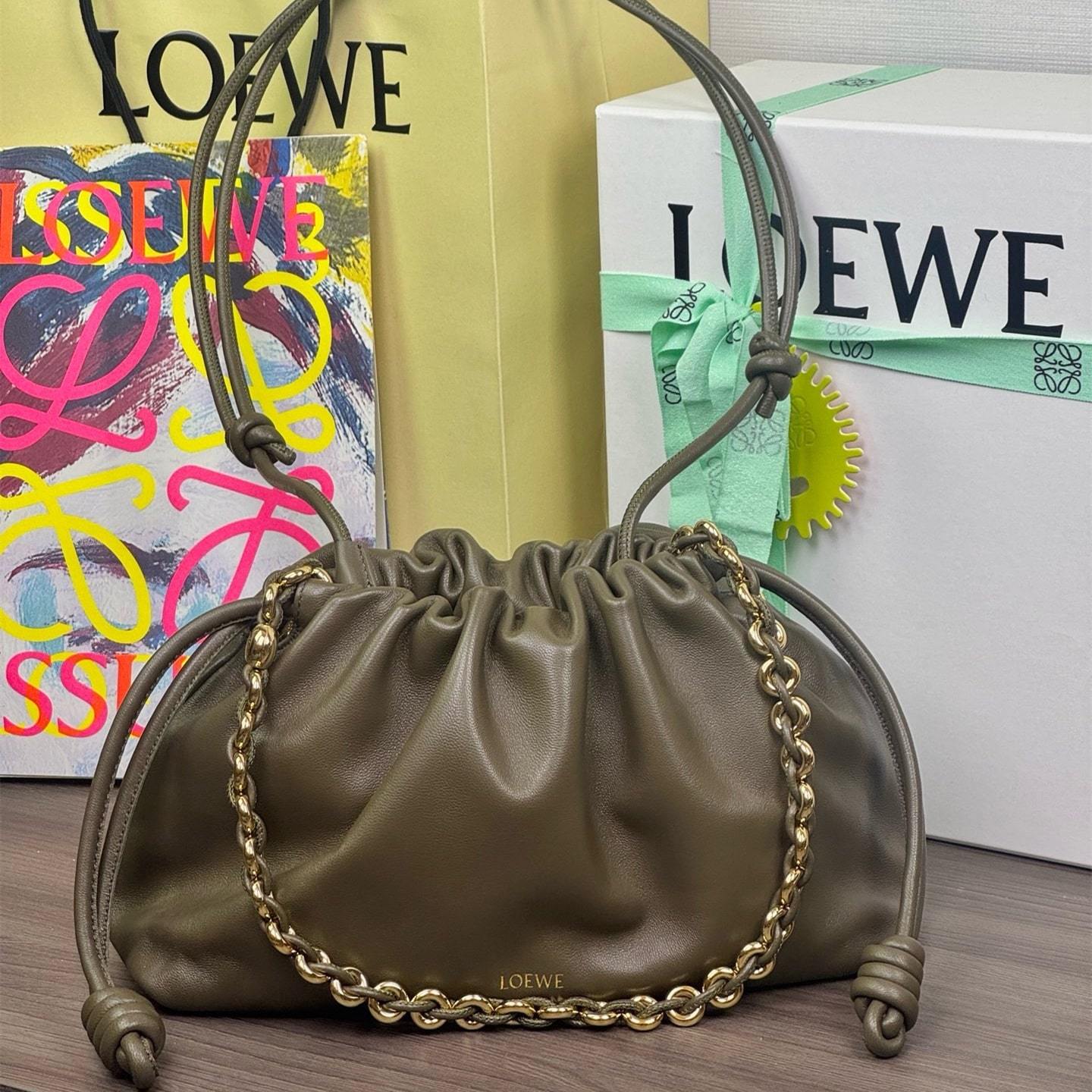 高仿Loewe*Flamenco系列3969小羊皮元寶袋卡其綠中號免檢版