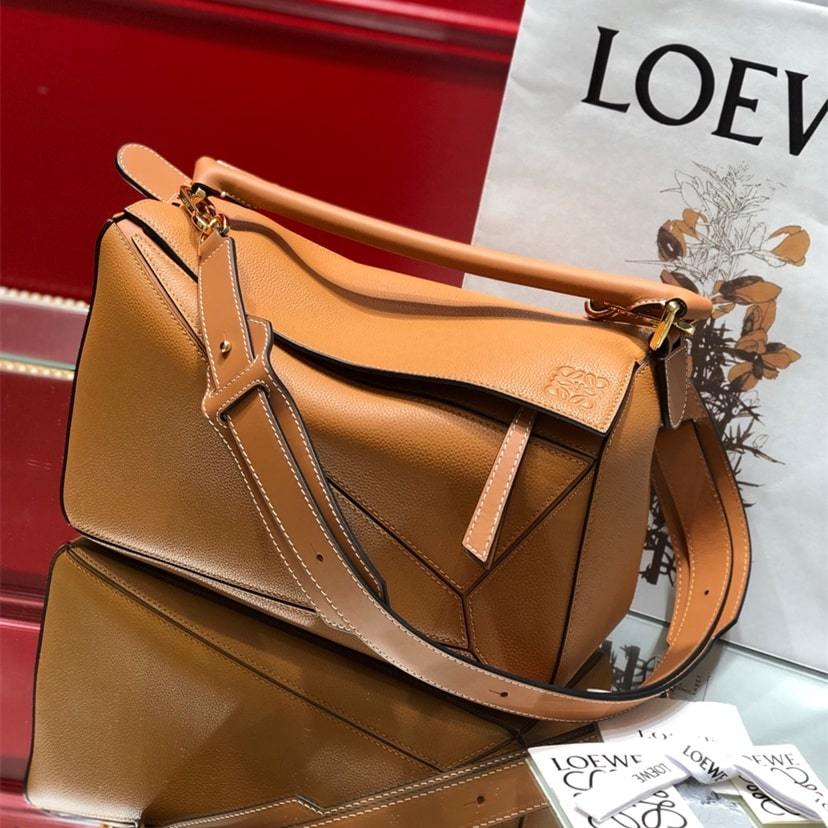 高仿Loewe*Puzzle系列2530單肩包焦糖色中號免檢版