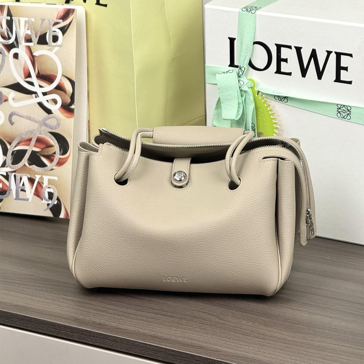 高仿Loewe*Madrid系列5541小牛皮手提袋黏土色小號免檢版
