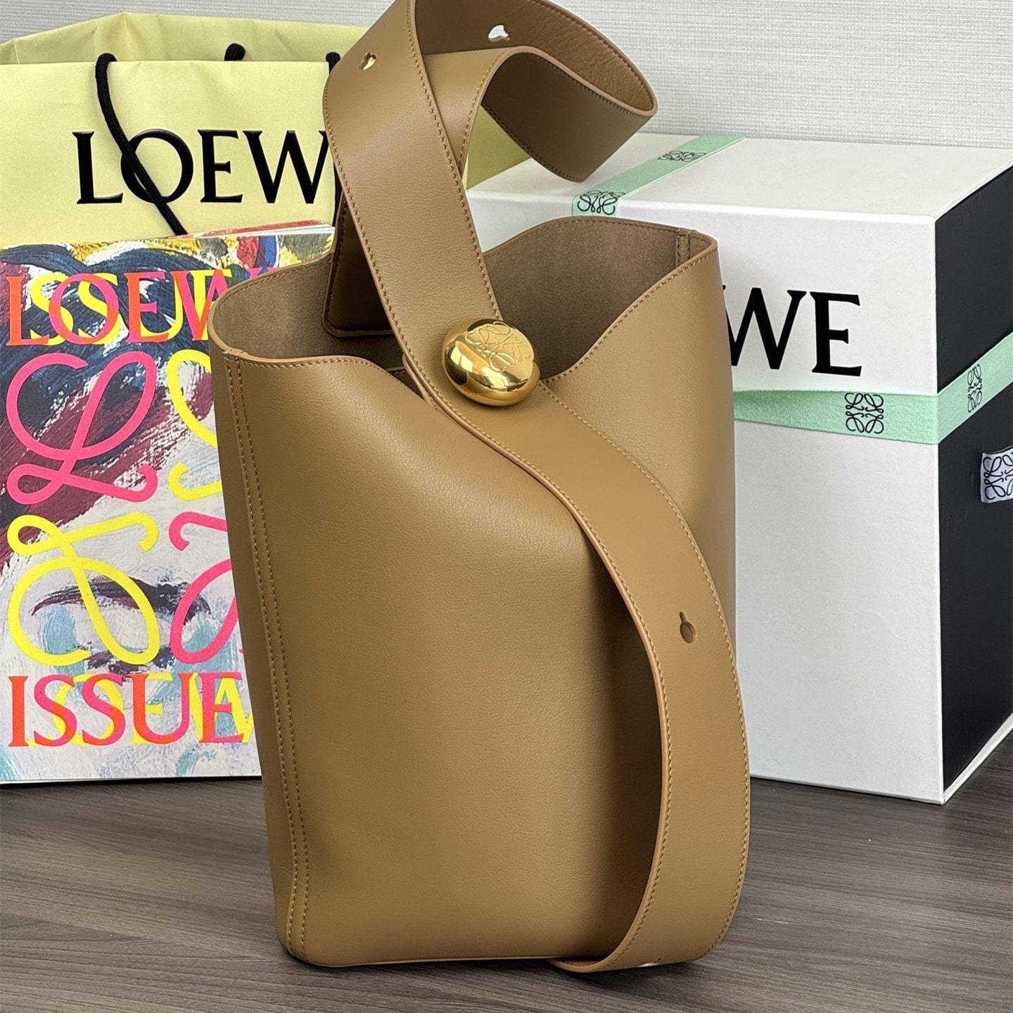 高仿Loewe*Bucket系列3980水桶包橡木棕色中號免檢版